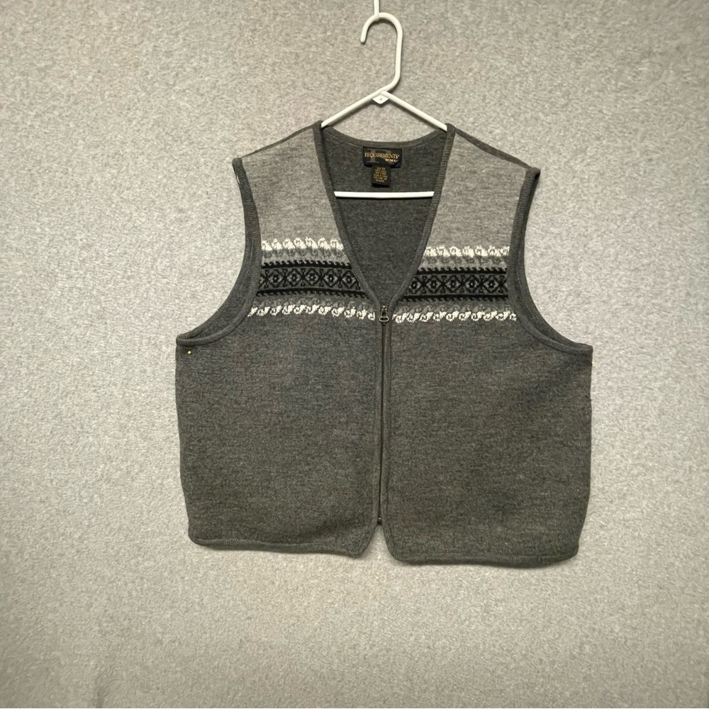 Requirements Woman 2X  Vest 100% Wool Full Zipper Nordic Stripe Solid Back Plus